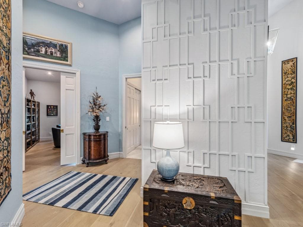 247 Colonade Cir, Naples, FL 34103-8