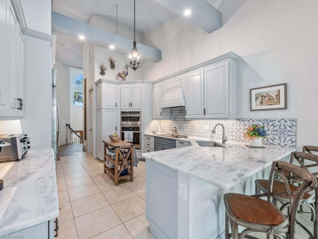 247 Colonade Cir, Naples, FL 34103-9