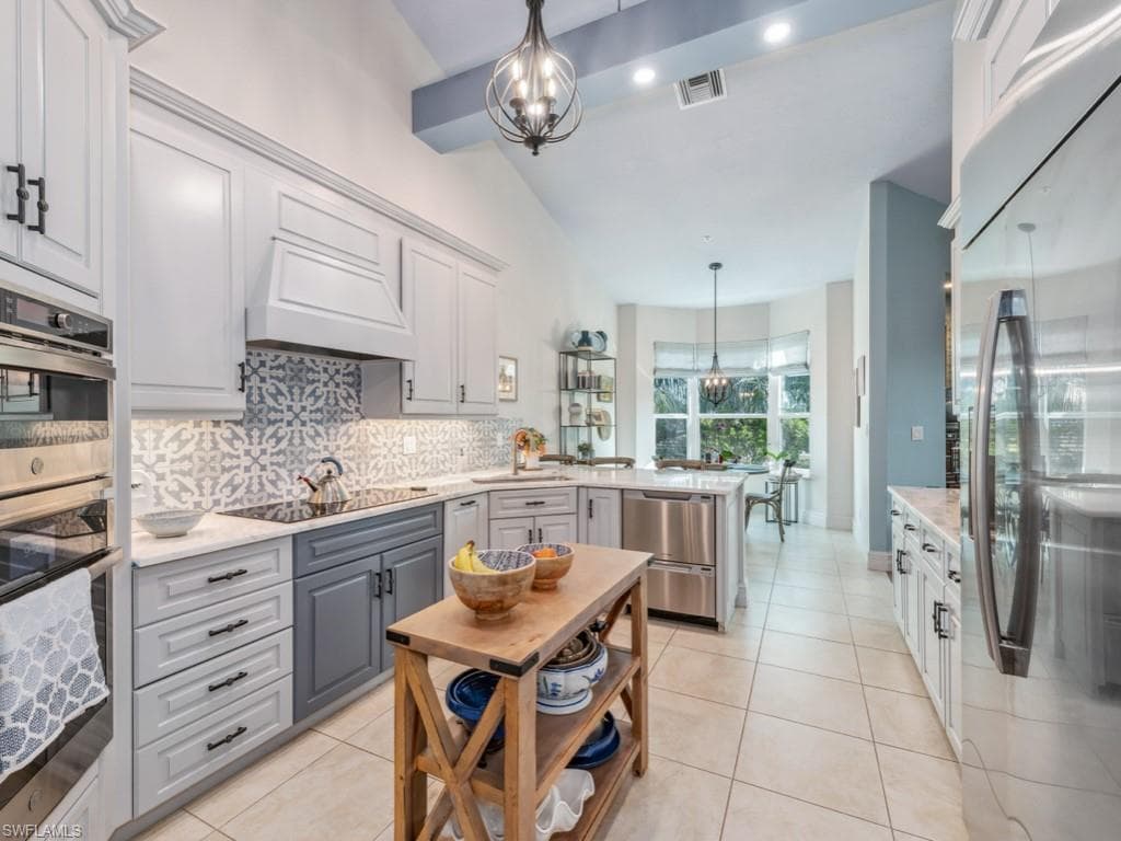 247 Colonade Cir, Naples, FL 34103-10