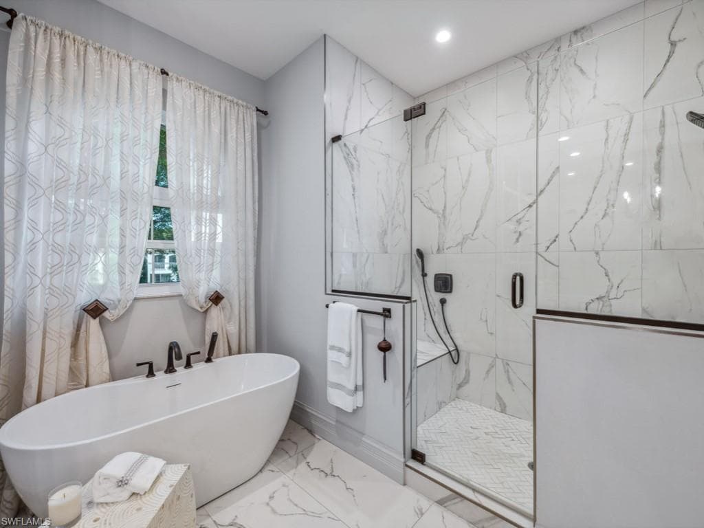 247 Colonade Cir, Naples, FL 34103-19