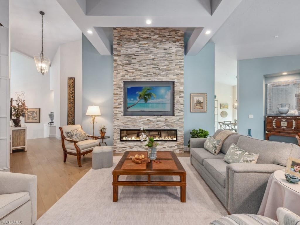 247 Colonade Cir, Naples, FL 34103-1