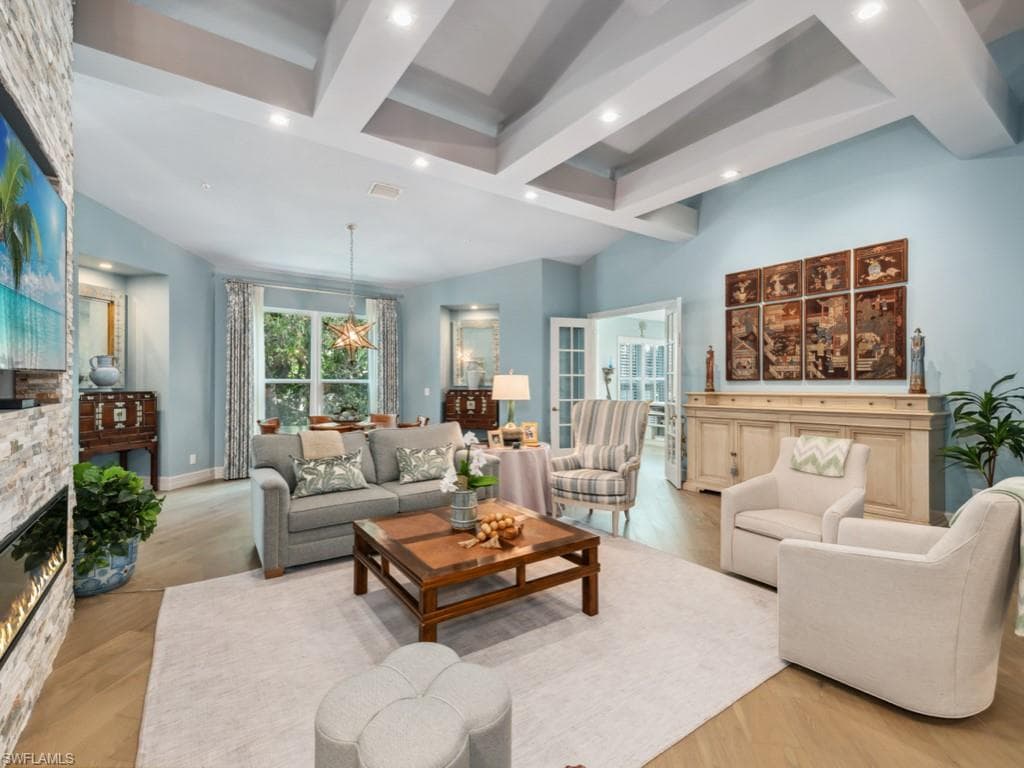 247 Colonade Cir, Naples, FL 34103-4