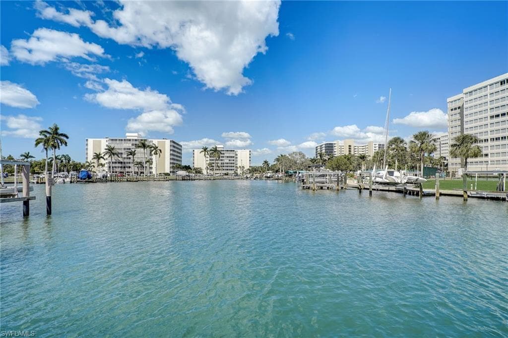17 Bluebill Ave 1103, Naples, FL 34108-22