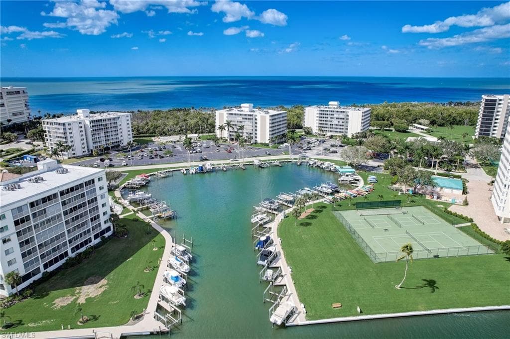 17 Bluebill Ave 1103, Naples, FL 34108-24