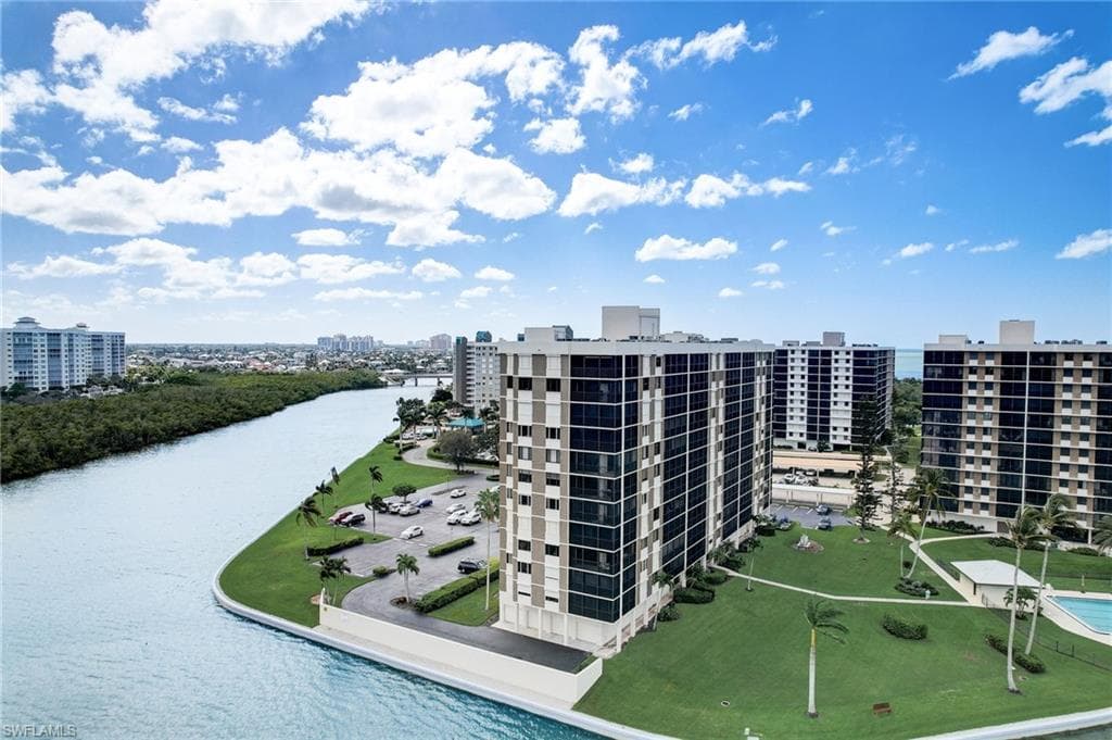 17 Bluebill Ave 1103, Naples, FL 34108-25