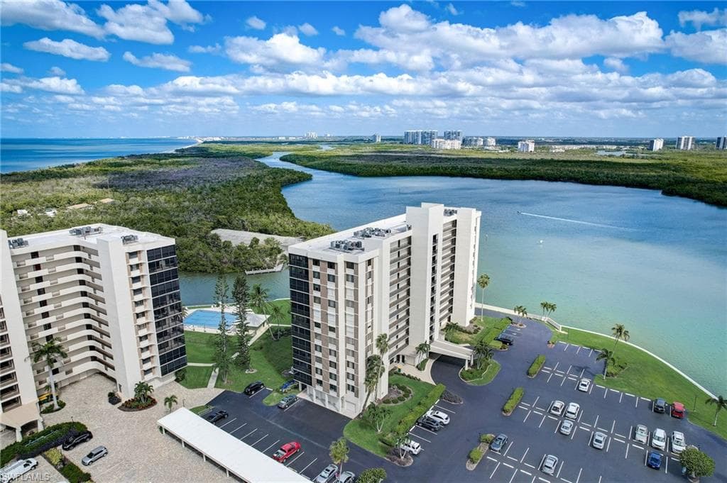 17 Bluebill Ave 1103, Naples, FL 34108-26