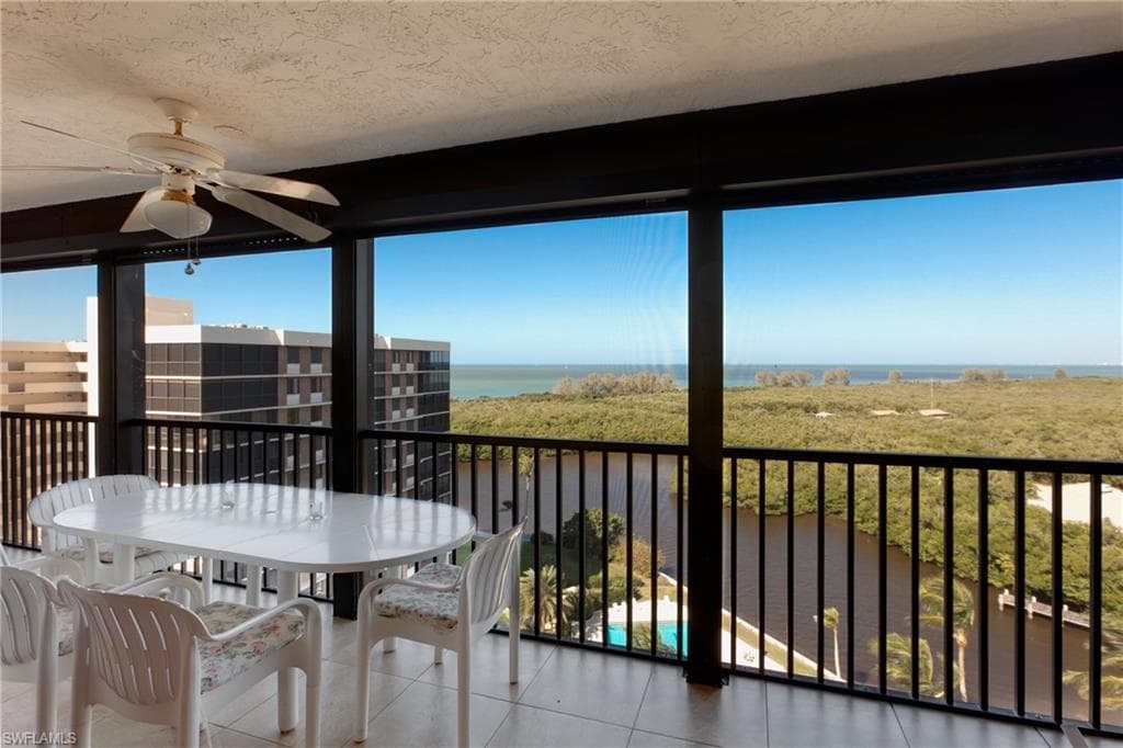 17 Bluebill Ave 1103, Naples, FL 34108-4