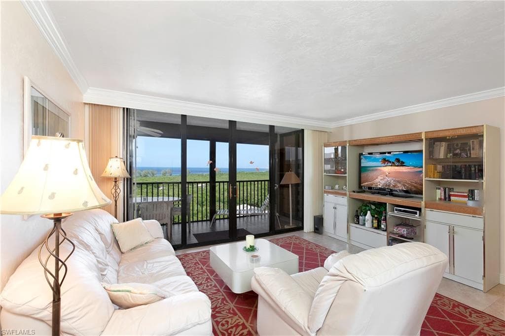 17 Bluebill Ave 1103, Naples, FL 34108-6