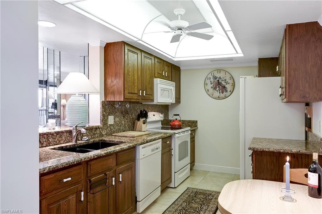 17 Bluebill Ave 1103, Naples, FL 34108-7