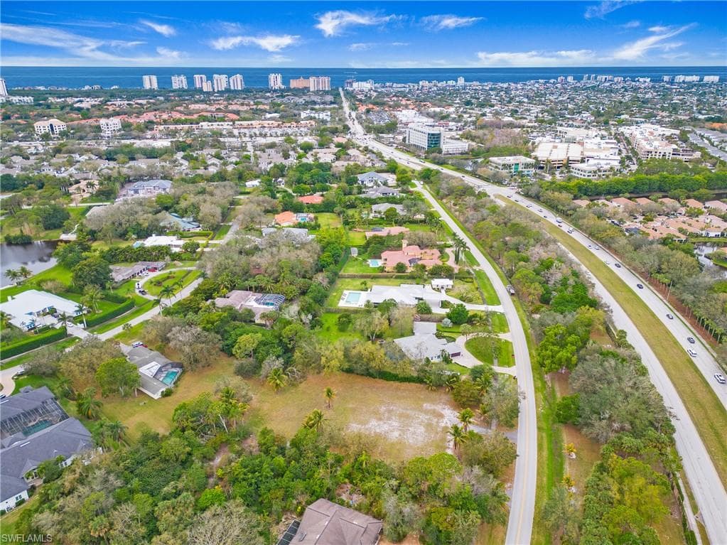 172 Hickory Rd, Naples, FL 34108-12