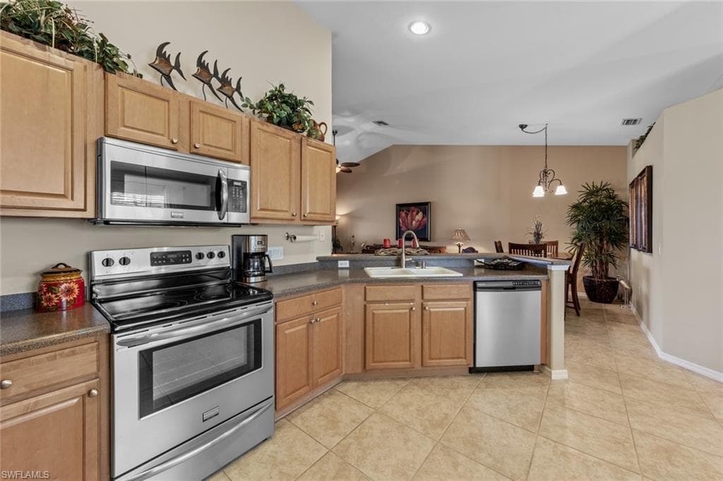 10134 Colonial Country Club Blvd 905, Fort Myers, FL 33913-7