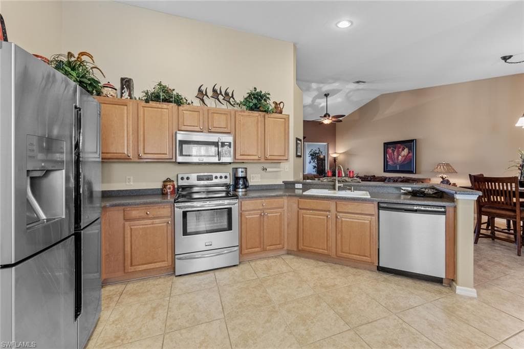 10134 Colonial Country Club Blvd 905, Fort Myers, FL 33913-8