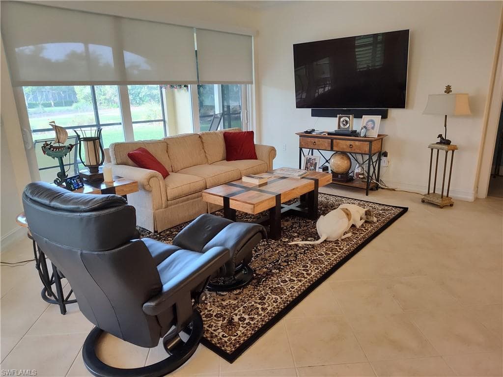 1281 Rialto Way, Naples, Fl 34114-8