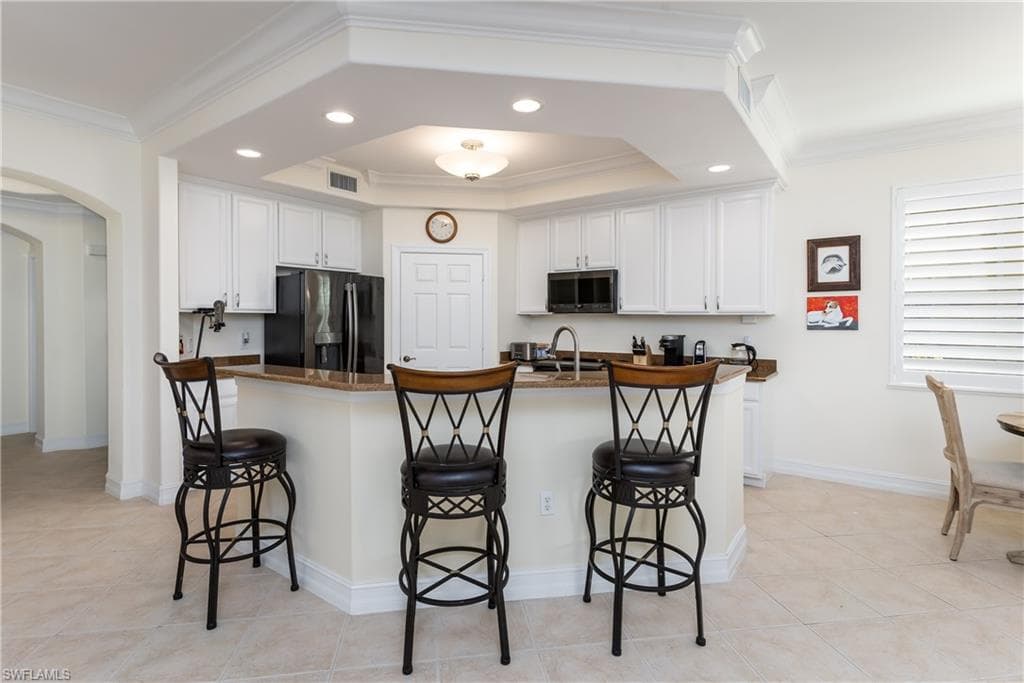 1281 Rialto Way, Naples, Fl 34114-16