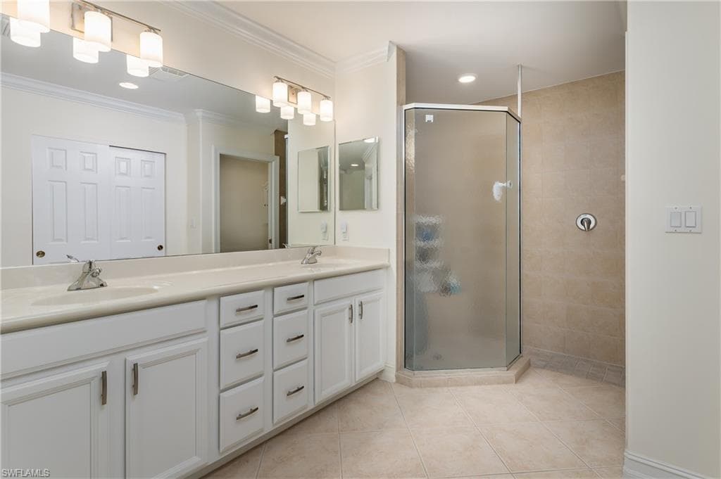1281 Rialto Way, Naples, Fl 34114-22