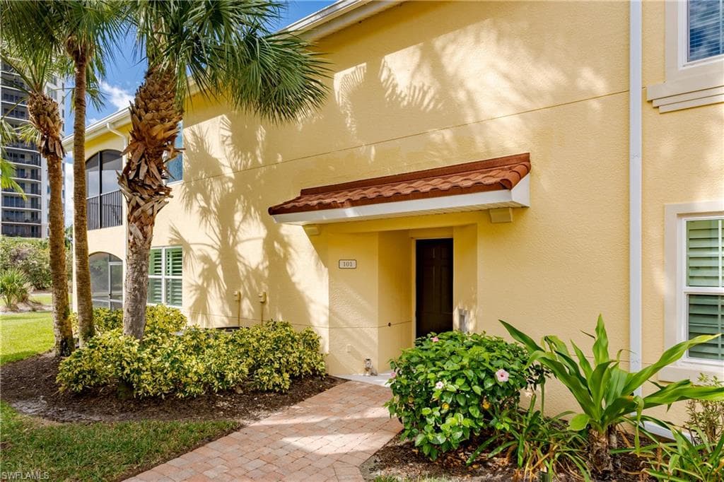 1281 Rialto Way, Naples, Fl 34114-2