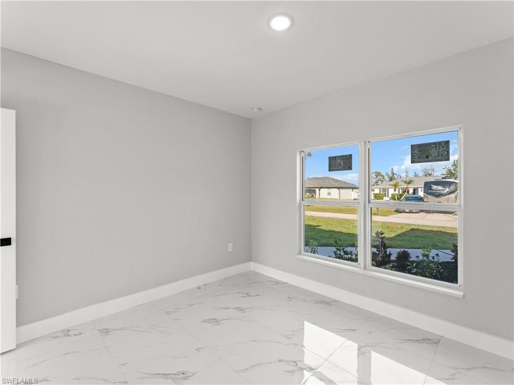 1242 22nd Ave, Cape Coral, FL 33993-21