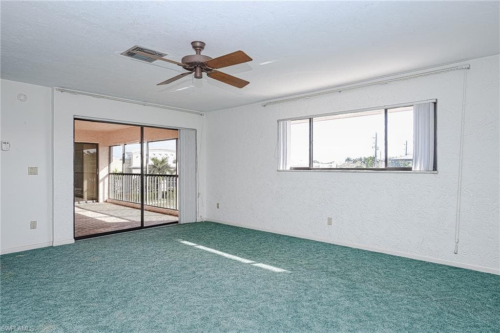 828 Wiggins Pass Rd 11, Naples, FL 34110-23