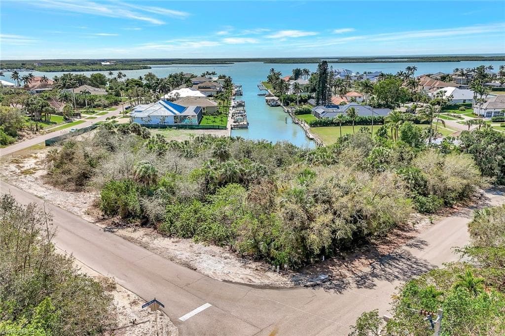 1929 Indian Hill St, Marco Island, FL 34145-7