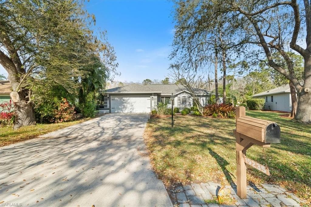 19235 Cypress Vista Cir, Fort Myers, FL 33967-26