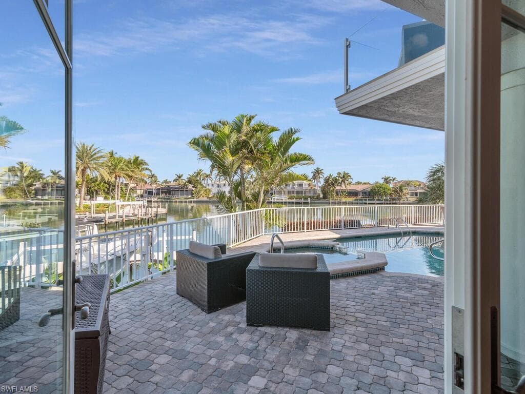 482 Clifton Ct, Marco Island, FL 34145-15