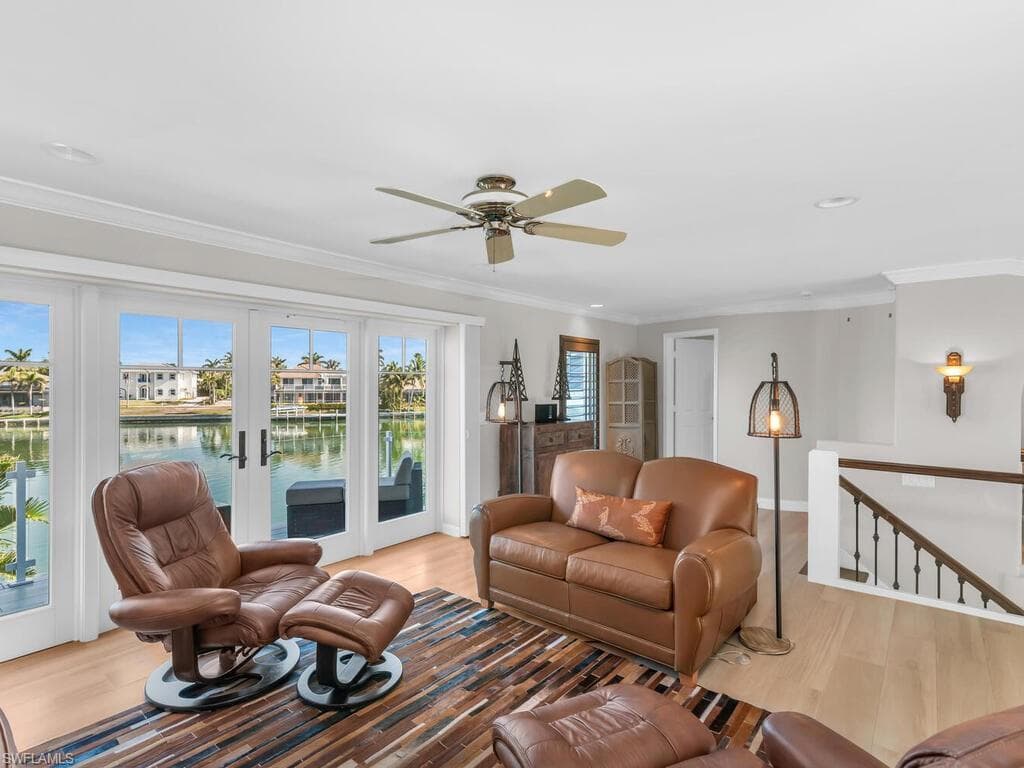 482 Clifton Ct, Marco Island, FL 34145-24