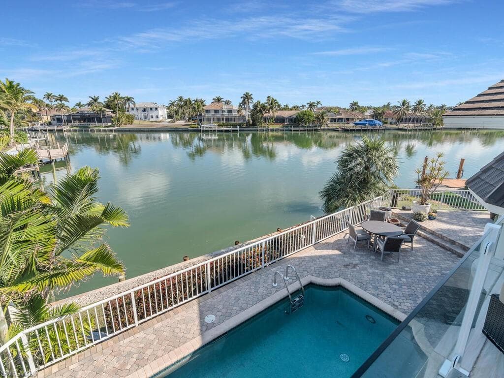 482 Clifton Ct, Marco Island, FL 34145-26