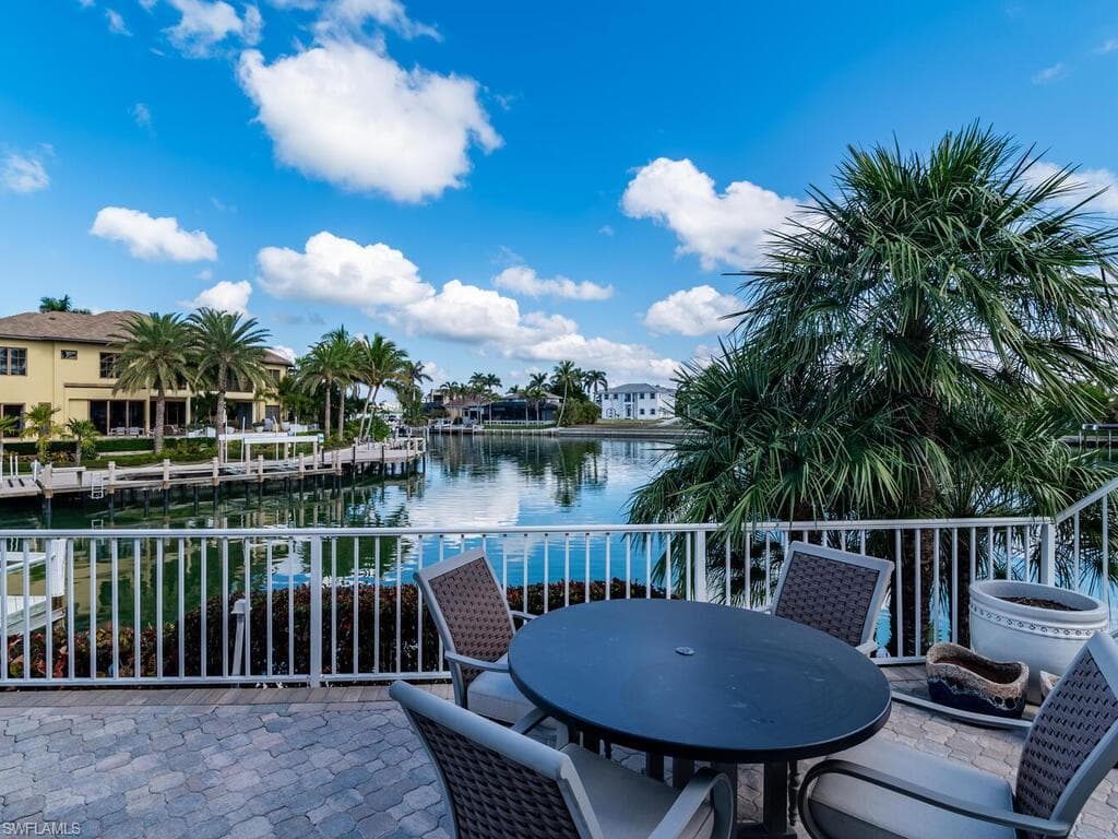 482 Clifton Ct, Marco Island, FL 34145-34