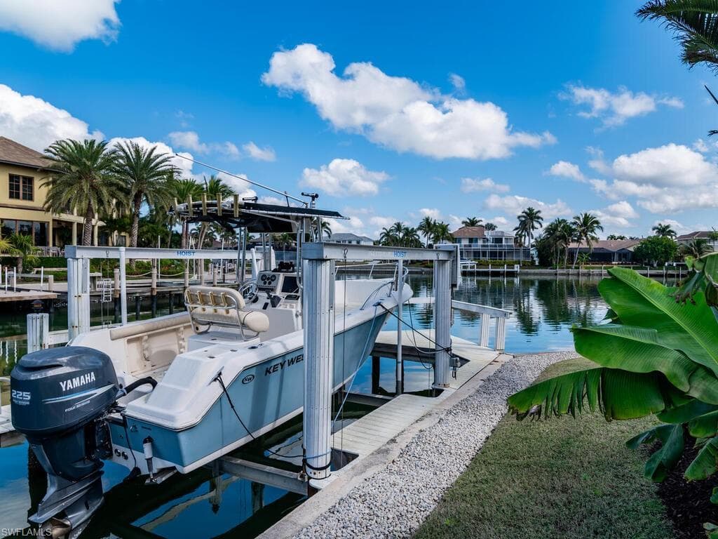 482 Clifton Ct, Marco Island, FL 34145-37
