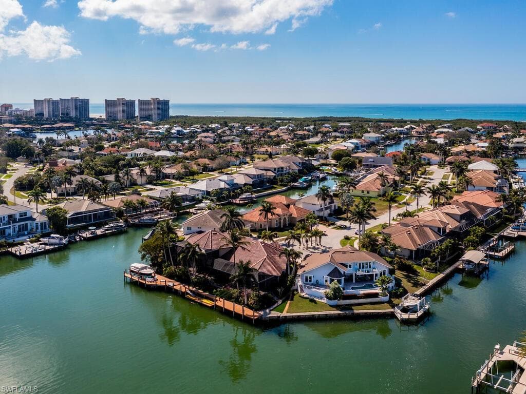 482 Clifton Ct, Marco Island, FL 34145-3