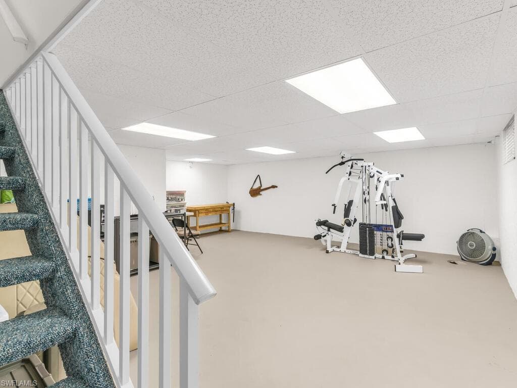 482 Clifton Ct, Marco Island, FL 34145-40