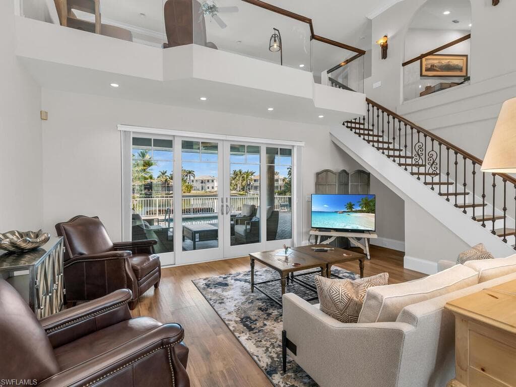 482 Clifton Ct, Marco Island, FL 34145-6