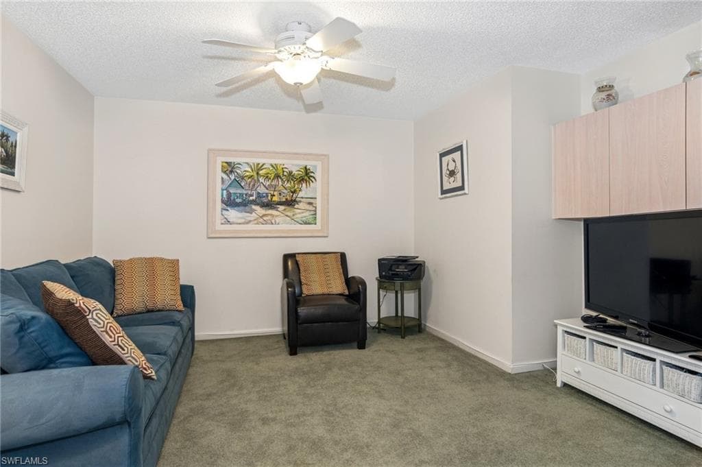 500 Saratoga Cir F205, Naples, FL 34104-9