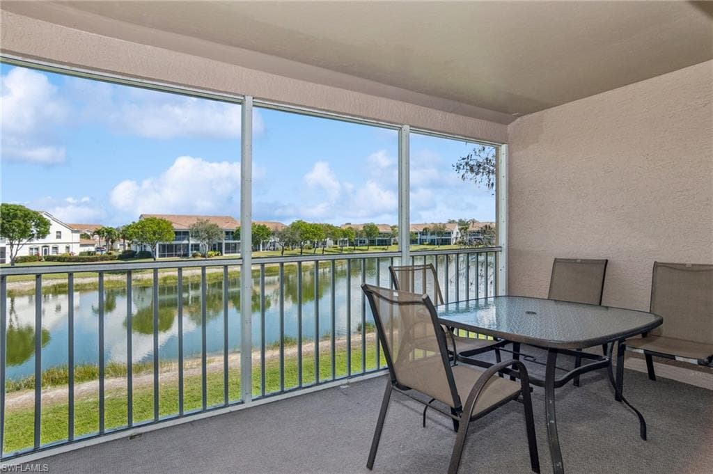 500 Saratoga Cir F205, Naples, FL 34104-16