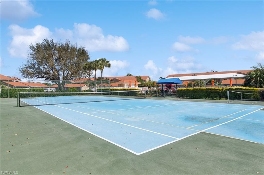 500 Saratoga Cir F205, Naples, FL 34104-18