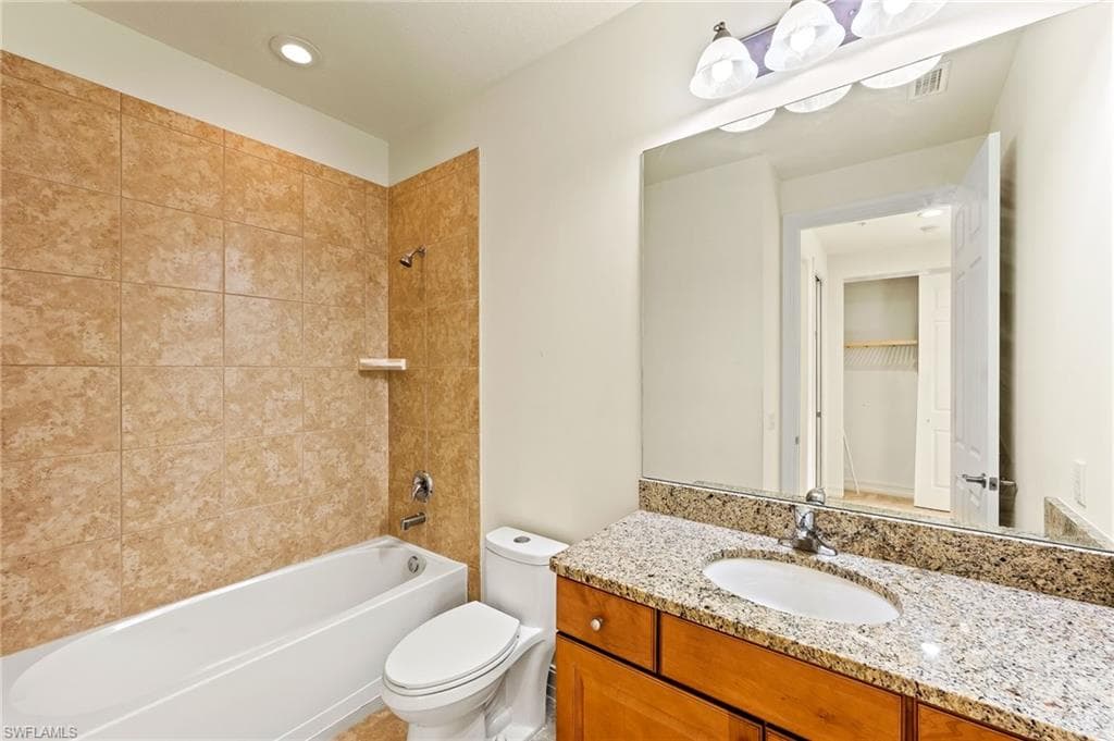 9147 Delano St 9605, Naples, FL 34113-38