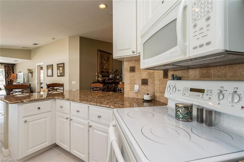 7146 Marconi Ct, Naples, FL 34114-16