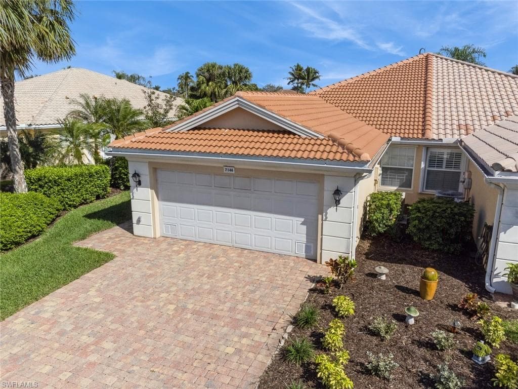 7146 Marconi Ct, Naples, FL 34114-1