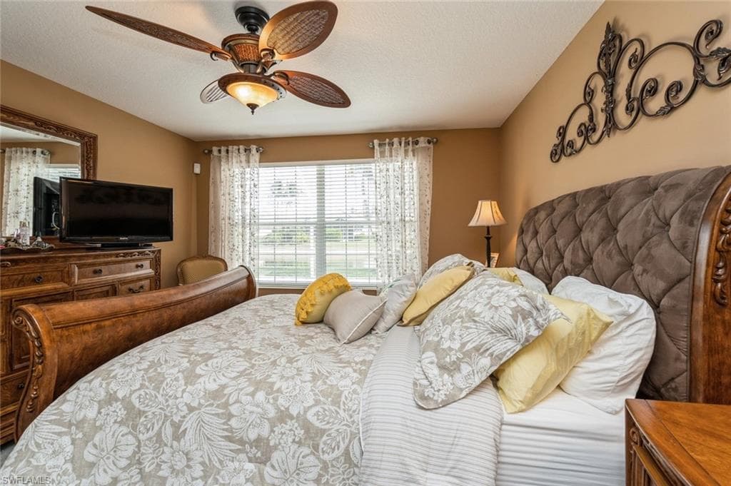 7146 Marconi Ct, Naples, FL 34114-24