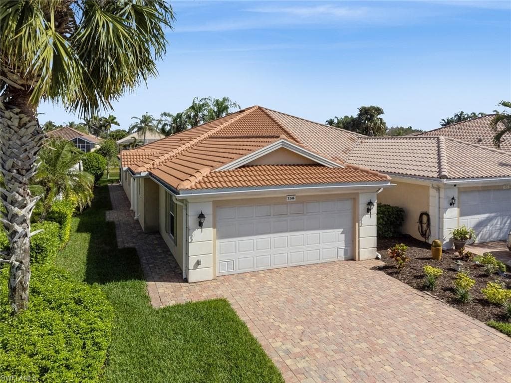 7146 Marconi Ct, Naples, FL 34114-3