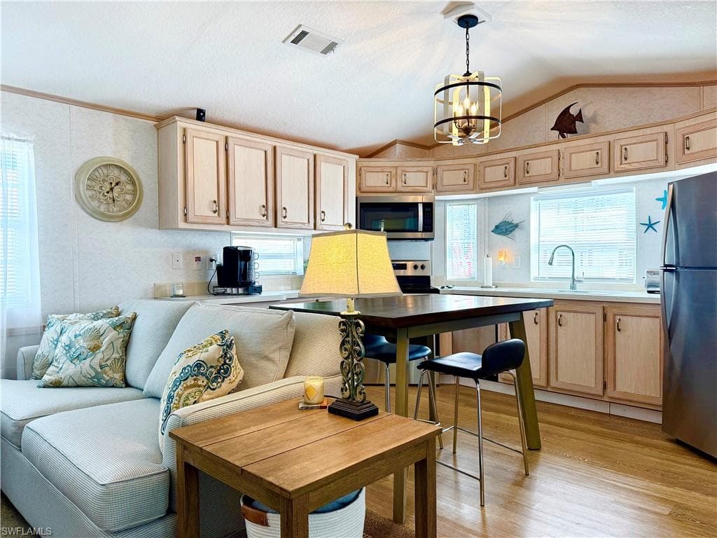 466 Vanda Sanctuary, Naples, FL 34114-15