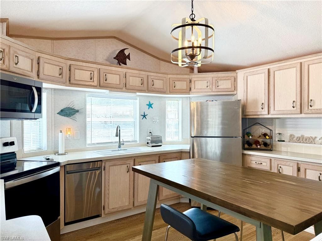 466 Vanda Sanctuary, Naples, FL 34114-17