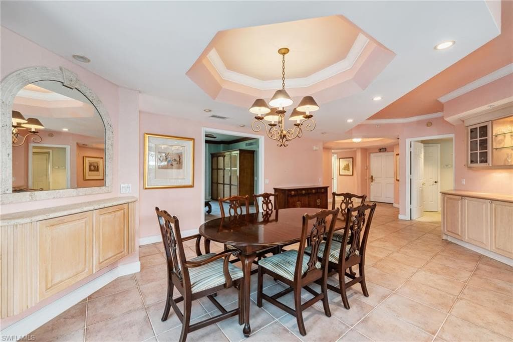 8720 Bay Colony Dr 104, Naples, FL 34108-10