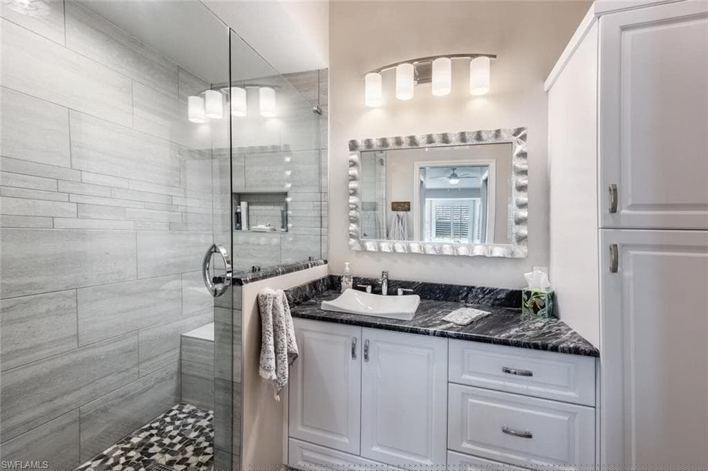 8560 Naples Heritage Dr 725, Naples, FL 34112-23