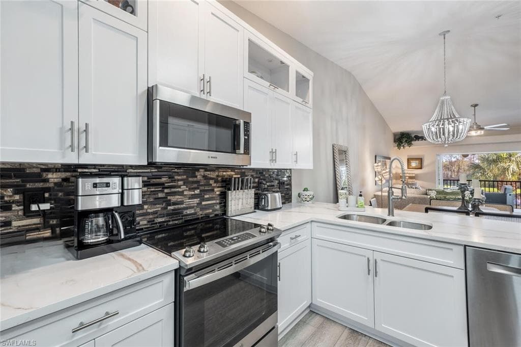 8560 Naples Heritage Dr 725, Naples, FL 34112-3