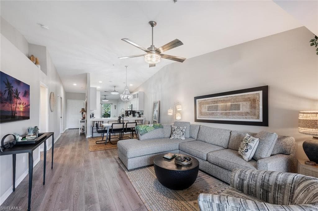 8560 Naples Heritage Dr 725, Naples, FL 34112-5