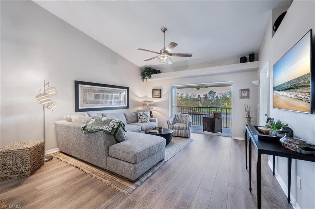 8560 Naples Heritage Dr 725, Naples, FL 34112-6