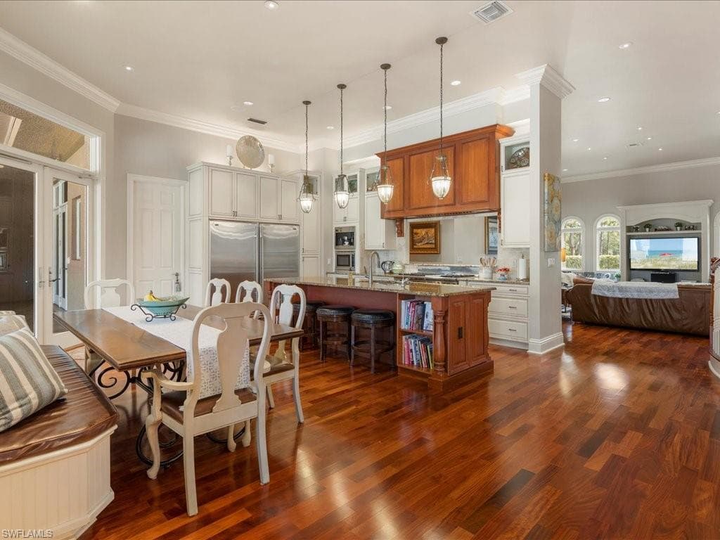 741 Hickory Rd, Naples, FL 34108-13