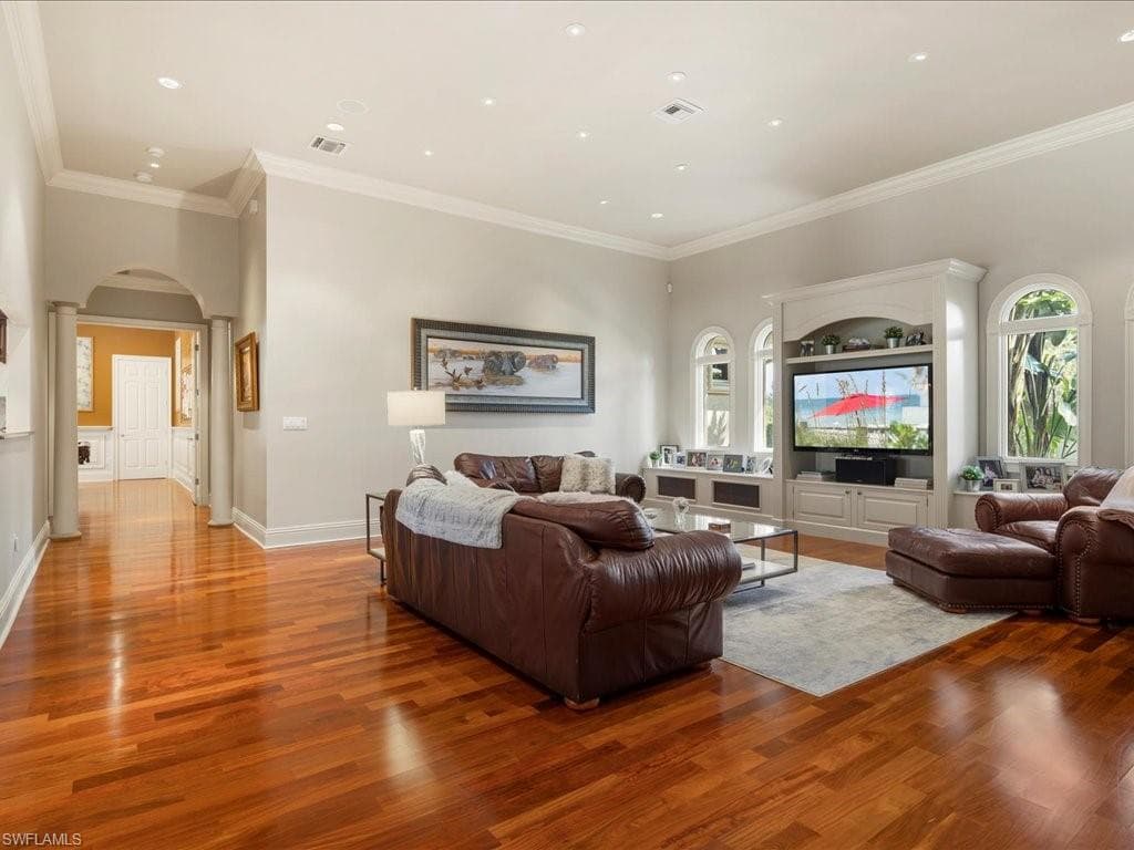 741 Hickory Rd, Naples, FL 34108-16