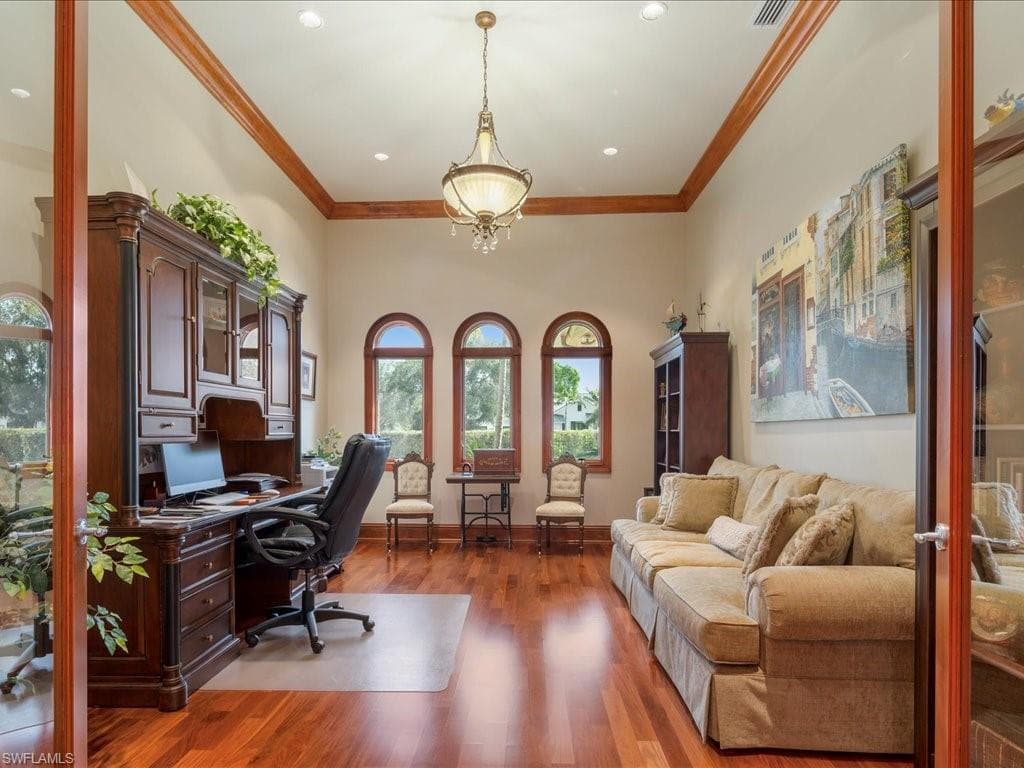 741 Hickory Rd, Naples, FL 34108-23